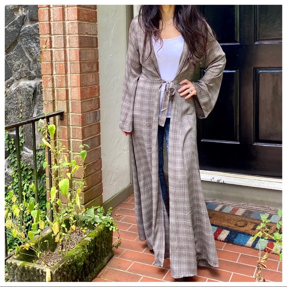 ✨LAST ONE✨Absolutely gorgeous longline checkered - Picture 4 of 13